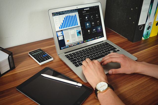 1764919814279567.jpg student-5224082_640.jpg